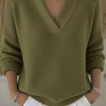 Loose-fit V-neck knit sweater for autumn and winter