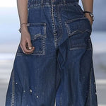 【24-hour shipping out】Casual Loose Graffiti Multi-Pocket Jeans