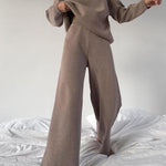 Knitted solid color loose casual suit