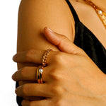 Elegant intertwined ring