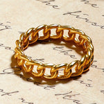 Elegant intertwined ring