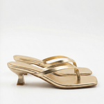 Jessica sandals with kitten heel and Zehentrenner design